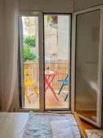 Cozy Athens Hideaway - Bed and Breakfast