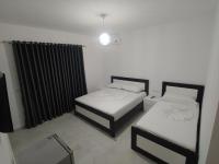 Dreibettzimmer mit Balkon