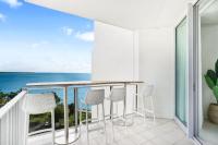 B&B Cairns - Ocean Views at Mantra Trilogy - Bed and Breakfast Cairns