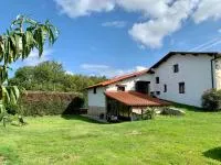 Bidegurutzeta landetxea - Bed and Breakfast Urnieta