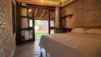 Queen Room with Garden View