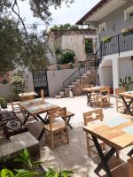 OTELIA PANSIYON - B&B Ayvalık