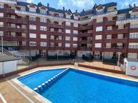 Paraíso Soleado: Piso con Terraza, Piscina y Garaje a 5 min de Playa - Chambres d'hôtes Castro-Urdiales
