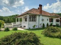 Apartmani Ćosić - Bed and Breakfast Kuršumlija