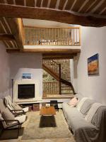 Charming village house with roof top terrace! - B&B Thézan-lès-Béziers