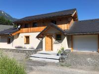 Chalet Barbara with swimming pool in the heart of Oisans - Bed and Breakfast Le Bourg-d'Oisans