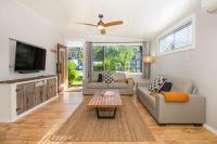 The Anchor - Pet Friendly - 5 Mins Walk to Beach - EV Charging - Bed and Breakfast Callala Beach