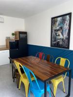 logis dans ancien relais de poste - Ferienwohnung Saint-Julien-les-Rosiers