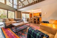 Luxe Lake Harmony Home, Game Room, Firepit, Deck - B&B
