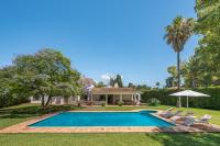 Villa amplia con piscina privada ideal familias y grupos - Chambres d'hôtes Estepona