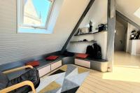 B&B Vannes - Studio Design Sous Toits IntraMuros Vue Cathédrale - Bed and Breakfast Vannes