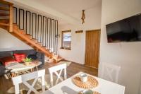 Domek za rondem - B&B Ratułów