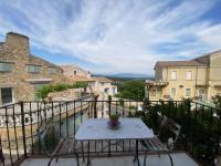 Authentique Maison de village avec Vue - Ferienwohnung Réauville