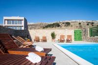 One-Bedroom Apartment with Terrace and Sea View