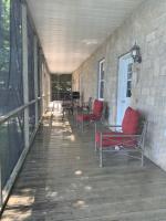 Waterfront Q Estate summer cottage - B&B Westport