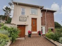 B&B Llanbedr-Dyffryn-Clwyd - Cedar Gardens - Bed and Breakfast Llanbedr-Dyffryn-Clwyd