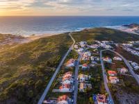 Beach House Clerigo - 2 Unique Apartments by Lisbeyond - B&B Aljezur
