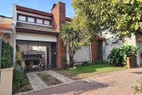 Casa 5 personas. Calle principal Cañuelas - B&B