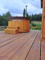 Jaśkowe Wzgórze domki na wynajem Szymbark, balia, Domek nr 2 i 3 - B&B