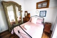 Pet Friendly Shirley Blue House and Studio - Chambres d’hôtes Byron Bay