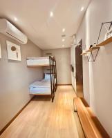 B&B Batam Centre - oxy suites 2-06 at Shop House Meisterstadt Pollux Habibie - Bed and Breakfast Batam Centre