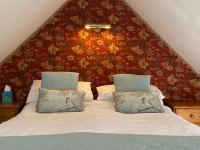 Barnacle Barn, North Norfolk - B&B Roughton