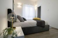 2 Bed Apartment Sleeps 4 - En-Suite Bath -Tv -WiFi - B&B Asti
