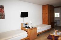 Apartment with Mountain View