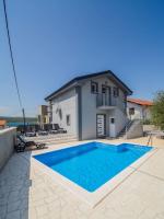 Villa with amazing view and a private pool, Šušnjar 1 - B&B