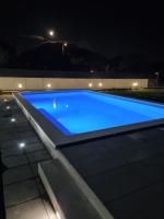 Private Pool Villa with Jacuzzi & Mountain View near Makarska - B&B Šestanovac