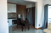 Beautiful and brand new 2 bedrooms apartment/ Magnifico e novo apartamento T2 - Chambres d'hôtes Praia