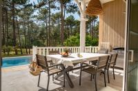 Belle villa familiale rénovée dans cadre exceptionnel-AG15 - B&B Lacanau