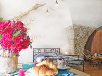 Pour les amoureux des vieilles pierres - B&B Poussan