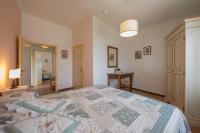 Two-Bedroom Apartment (5 Adults)