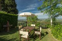 Appartamento con 2 Camere da Letto e Vista Piscina