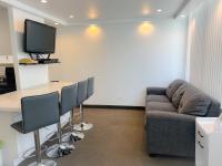 Picturesque Pacific Monarch condo - B&B Honolulu