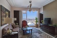 Fairmont Gold Junior King Suite with City View