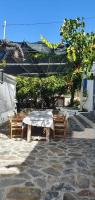 B&B Karavás - Diamoni Afroditi dogfriendly holidayhome with garden 2 to 5 persons - Bed and Breakfast Karavás