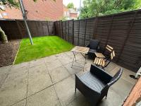 Comfortable 3 Bed House with Garden & Parking - Ferienwohnung Nottingham