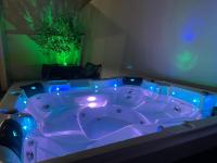 Elita suite - private jacuzzi - B&B Eilat