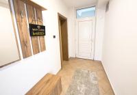 Luxurious and Cosy Brick Apartment - Free private parking - B&B