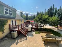 Blaeberry Valley Vacation Rentals - B&B Golden