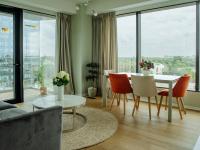 B&B Bucarest - A Glass Paradise: Exclusive flat at One Floreasca - Bed and Breakfast Bucarest