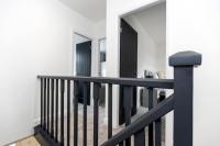 Stunning newly refurbished house by Our Home Short Stays with TV in each bedroom and crisp white hotel linen - Ferienwohnung