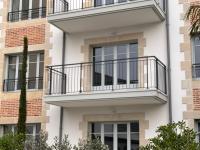 Appartement Design X - Hyper Centre - Parking Privé - Terrasse Plein Sud Quimper - B&B Quimper