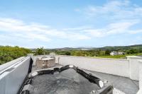 Seaview Lodge Apartment 'Sleeping 4 Guests' - B&B Tieveborne