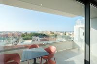 Sky-High 70sqm Penthouse w. Stunning Views - 05 - Ferienwohnung Chionato