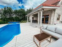 Sielski dom z basenem w Rydzewie - B&B Rydzewo