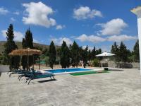 Casa rural con piscina climatizada y barbacoa a 10 km de Alicante y playas, 3000 m2 de terreno - B&B Elche