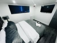 Basement Suite with Spa Bath (Height Restriction 6 foot)